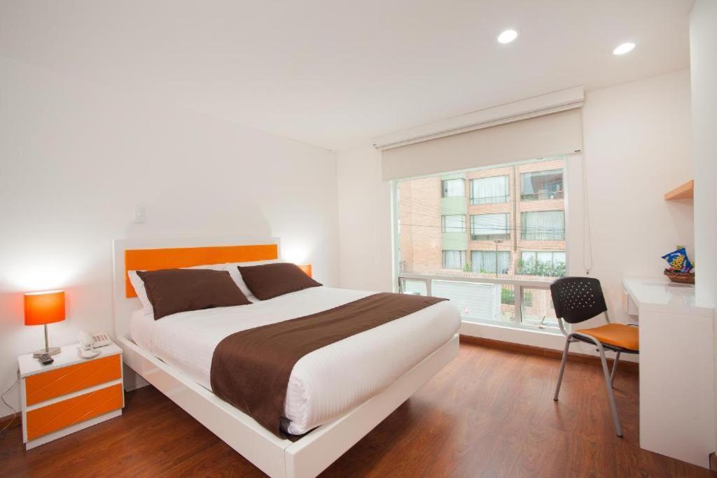 Hotel Castellana 100 โบโกตา ภายนอก รูปภาพ